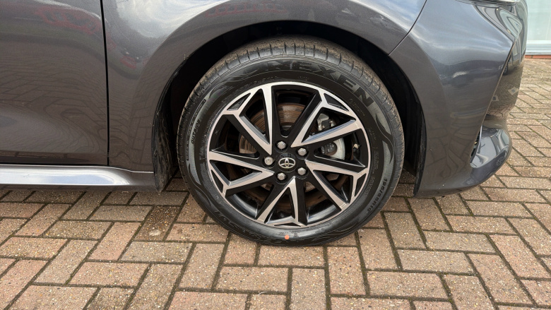 Toyota Yaris 1.5 Hybrid Design 5dr CVT Hybrid Hatchback